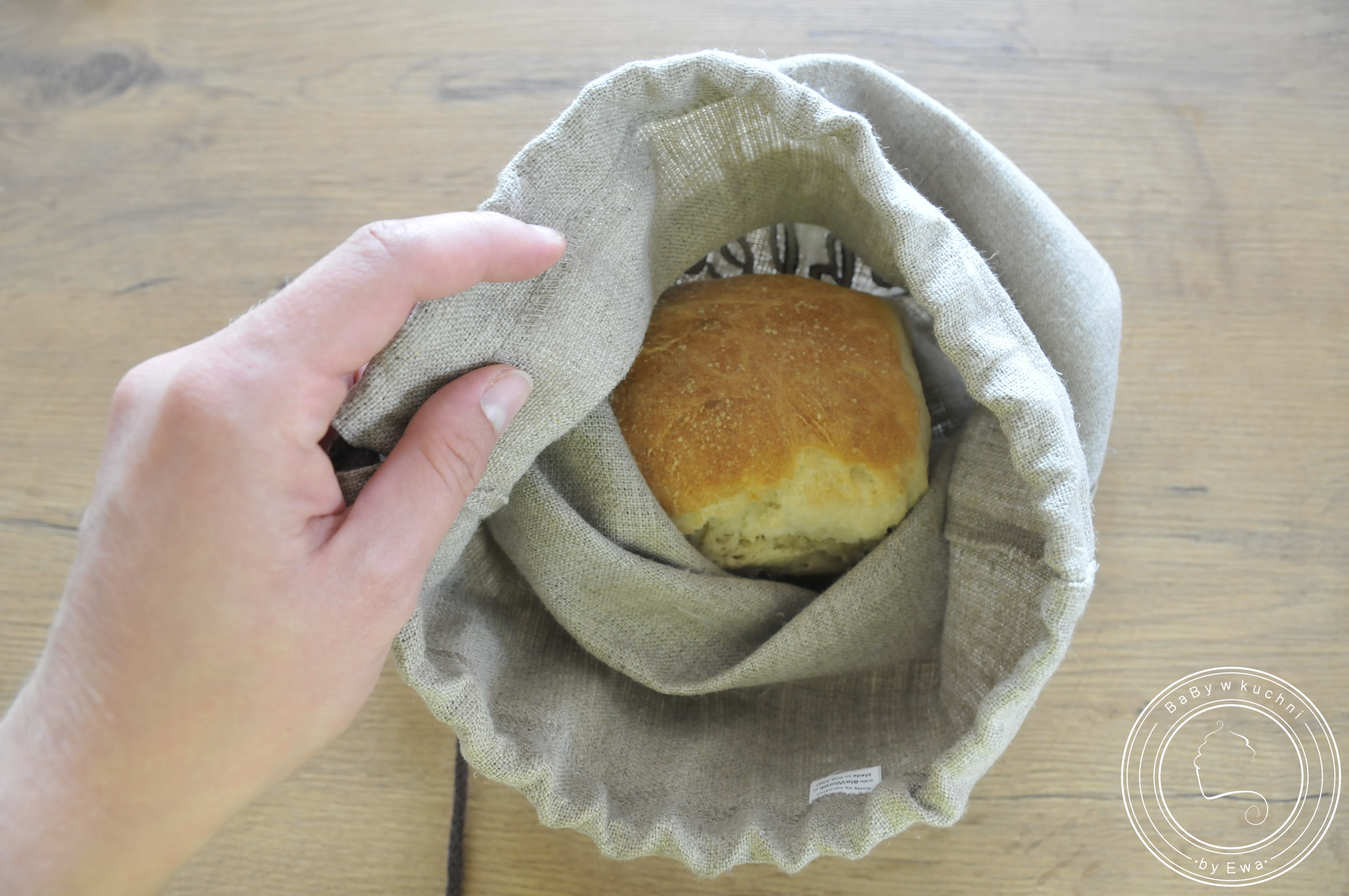 Lniany worek od AleWorek - jak przechowywać chleb